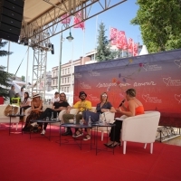 Press Corner: Smashing It, Avant Premiere Series, Festival square, 29th Sarajevo Film Festival, 2023 (C) Obala Art Centar 