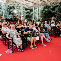 Grand Coffee with..., Alexander Payne, Festival Square, 30th Sarajevo Film Festival, 2024 (C) Obala Art Centar